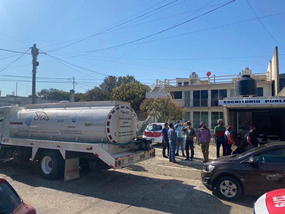 Continúa llevando CMAS Coatza agua a las colonias más altas CMAS